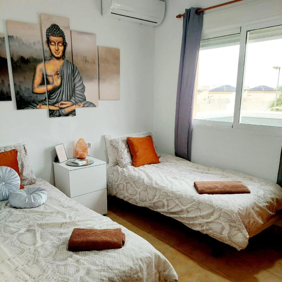 Fabulous Detached Large Villa 5 Bedrooms 3 Bathrooms Backing Onto Villamartin Golf Course Kültér fotó