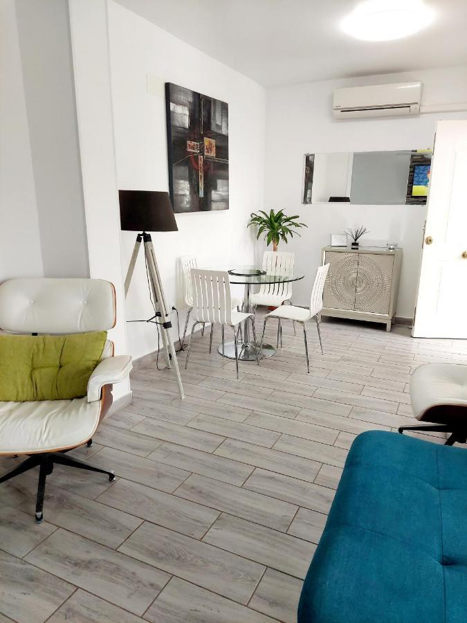 Fabulous Detached Large Villa 5 Bedrooms 3 Bathrooms Backing Onto Villamartin Golf Course Kültér fotó