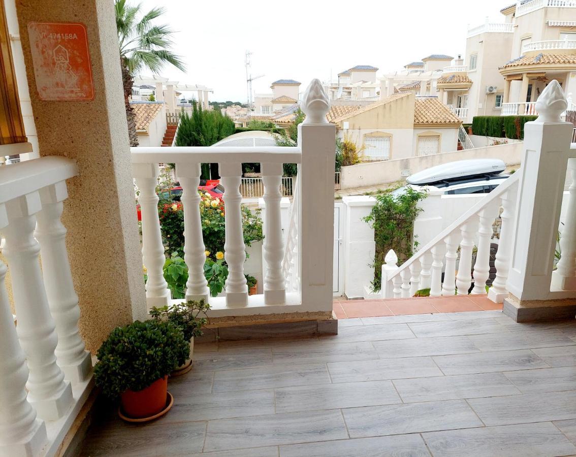 Fabulous Detached Large Villa 5 Bedrooms 3 Bathrooms Backing Onto Villamartin Golf Course Kültér fotó