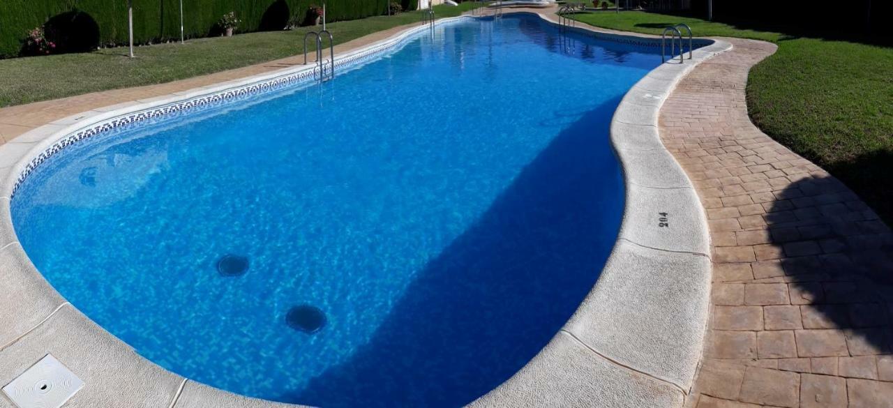 Fabulous Detached Large Villa 5 Bedrooms 3 Bathrooms Backing Onto Villamartin Golf Course Kültér fotó