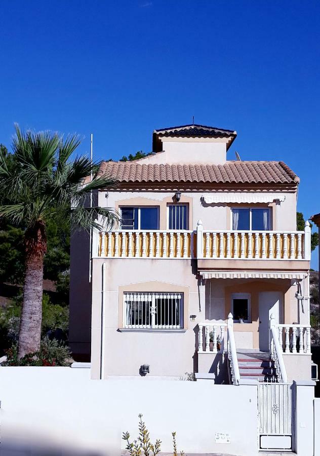 Fabulous Detached Large Villa 5 Bedrooms 3 Bathrooms Backing Onto Villamartin Golf Course Kültér fotó