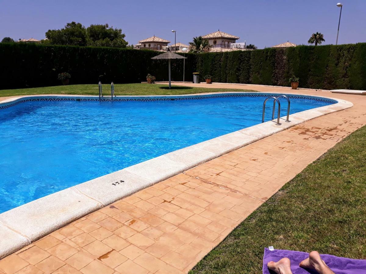 Fabulous Detached Large Villa 5 Bedrooms 3 Bathrooms Backing Onto Villamartin Golf Course Kültér fotó